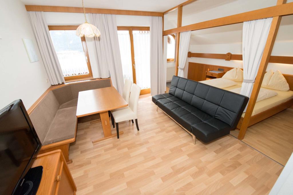 Ferienwohnungen Plattner Weissensee Room photo