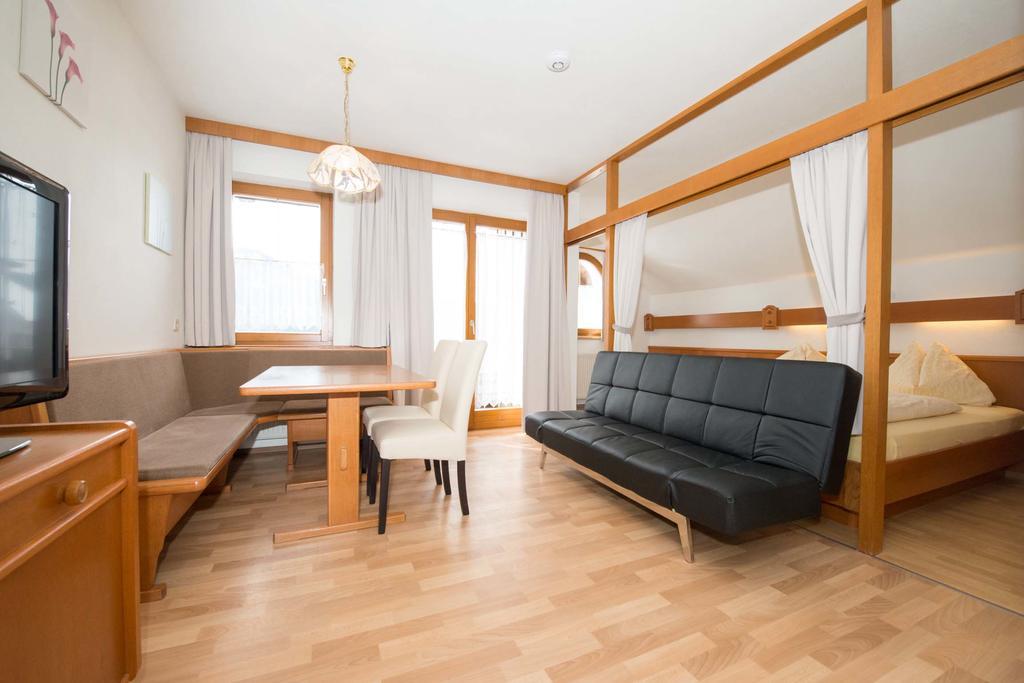 Ferienwohnungen Plattner Weissensee Room photo