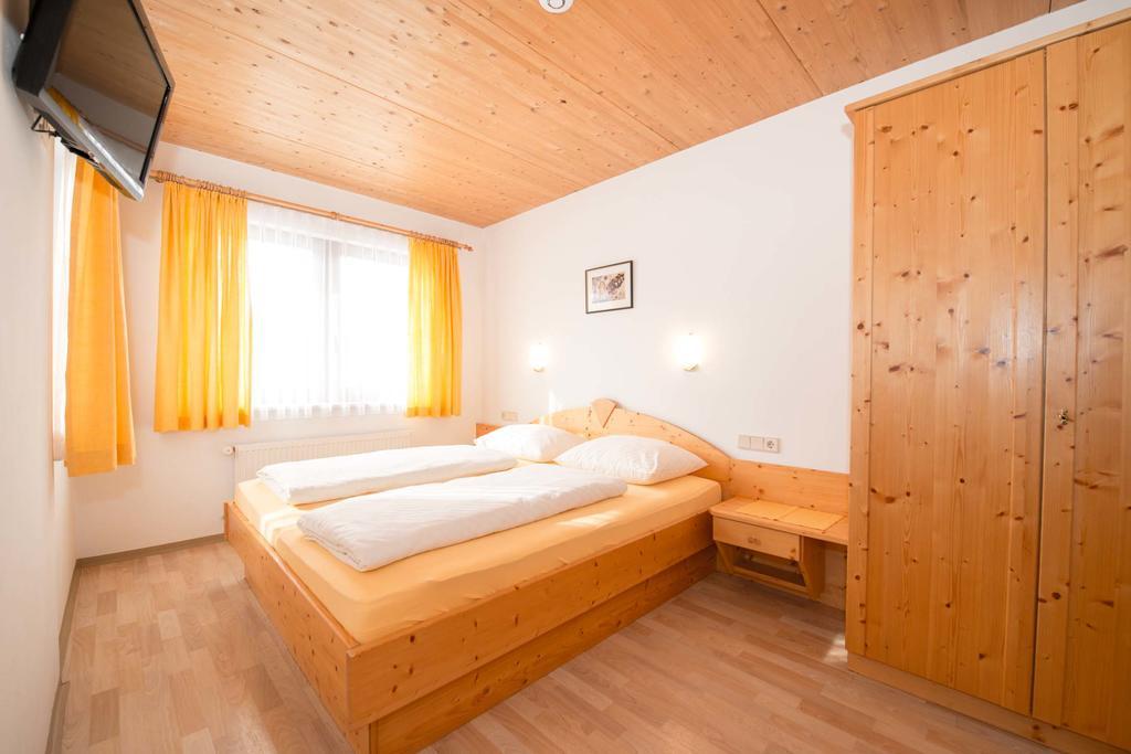 Ferienwohnungen Plattner Weissensee Room photo
