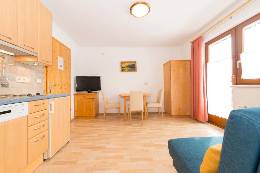 Ferienwohnungen Plattner Weissensee Room photo